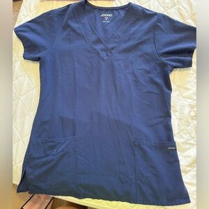Jockey scrub top